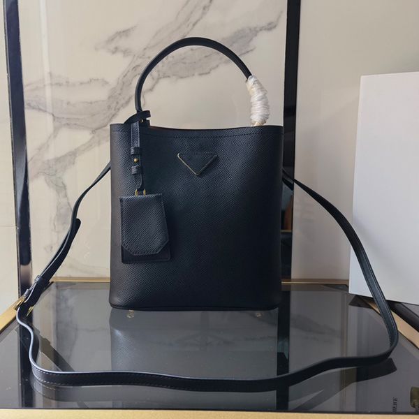 handbags purses shoulder bag bucket string bags fashion letter crossbody bag genuine leather clutch tote bag detachable strap
handbags purses shoulder bag bucket string bags fashion letter crossbody bag genuine leather clutch tote bag detachable strap