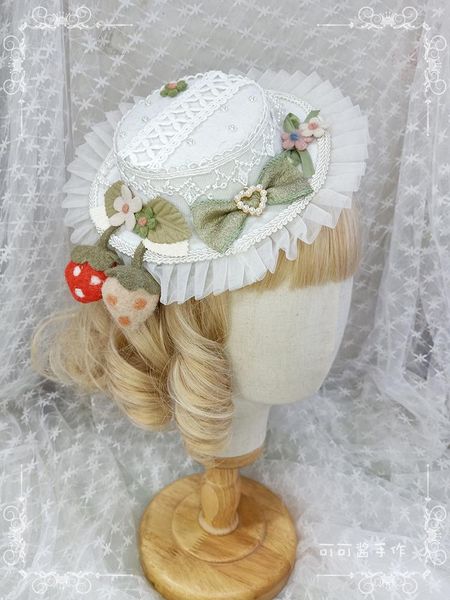 hand made strawberry hat ancientry strawberry lolita beret hat soft sister side clamp, Blue;gray
hand made strawberry hat ancientry strawberry lolita beret hat soft sister side clamp, Blue;gray