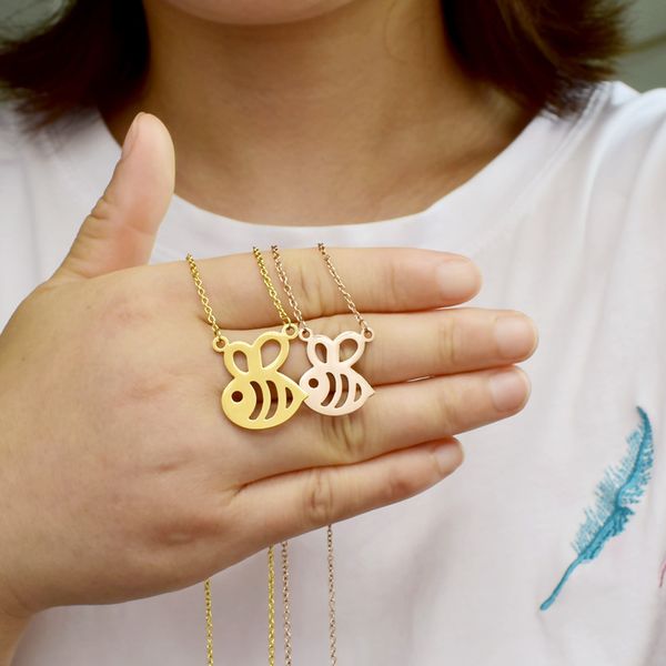 european and american new style, personalized titanium steel bee necklace fashionable simple beehive insect animal clavicle chain, Silver
european and american new style, personalized titanium steel bee necklace fashionable simple beehive insect animal clavicle chain, Silver