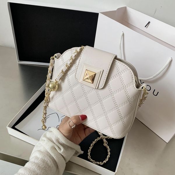 olsitti chain brand designer winter pu leather crossbody bags for women 2020 fashion shoulder bag lady luxury small handbags, Red;black
olsitti chain brand designer winter pu leather crossbody bags for women 2020 fashion shoulder bag lady luxury small handbags, Red;black
