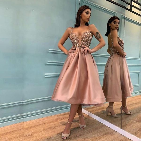 short prom dresses 2021 spaghetti straps pearls crystal beaded knee length cocktail party gowns satin ruched arabic formal wear al7640, Black
short prom dresses 2021 spaghetti straps pearls crystal beaded knee length cocktail party gowns satin ruched arabic formal wear al7640, Black