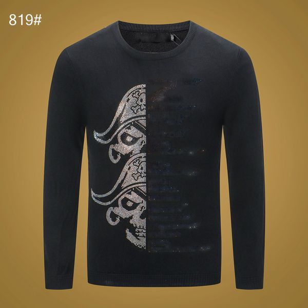 2020 new cotton pullover v-neck men's sweater fashion solid color winter slim sweaters men black size l-3xl, White;black
2020 new cotton pullover v-neck men's sweater fashion solid color winter slim sweaters men black size l-3xl, White;black