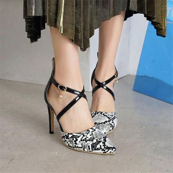pxelena plus size 34-45 stylish cross strap rome thin stiletto high heels sandals women 2021 summer snake print party shoes lady, Black
pxelena plus size 34-45 stylish cross strap rome thin stiletto high heels sandals women 2021 summer snake print party shoes lady, Black
