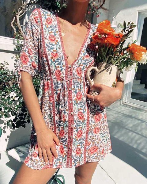 new vintage rose print mini boho dress v-neck drawsting waist half sleeve women dress cute plus size summer, Black;gray
new vintage rose print mini boho dress v-neck drawsting waist half sleeve women dress cute plus size summer, Black;gray
