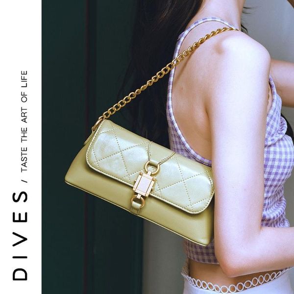 2021 new ladies one shoulder diagonal bag european and american retro diamond chain bag baguette portable pu female
2021 new ladies one shoulder diagonal bag european and american retro diamond chain bag baguette portable pu female