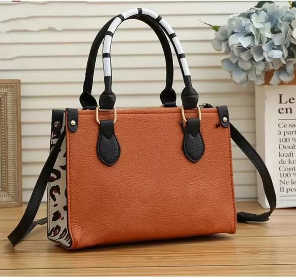 m58522 tote bag shoulder tier handbags designer women pm pu leather wild at heart embossing leopard-print luxury purse crossbody clutch, Black
m58522 tote bag shoulder tier handbags designer women pm pu leather wild at heart embossing leopard-print luxury purse crossbody clutch, Black