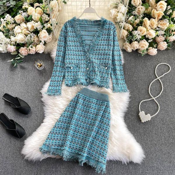 women's tracksuits 2021 autumn winter women sweater two piece set elegant plaid knit tassels button up cardigan coat+elastic waist skir, Gray
women's tracksuits 2021 autumn winter women sweater two piece set elegant plaid knit tassels button up cardigan coat+elastic waist skir, Gray