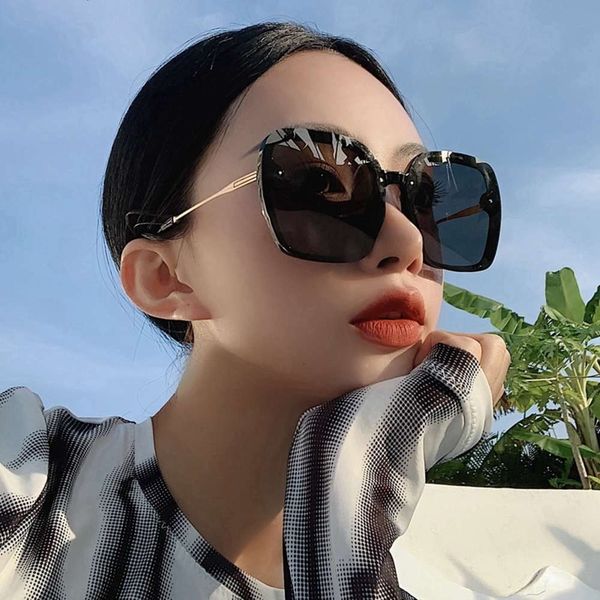 women's square sunglasses black round polarized face large frame thin anti ultraviolet sunglasses korean frameless glasses, White;black
women's square sunglasses black round polarized face large frame thin anti ultraviolet sunglasses korean frameless glasses, White;black