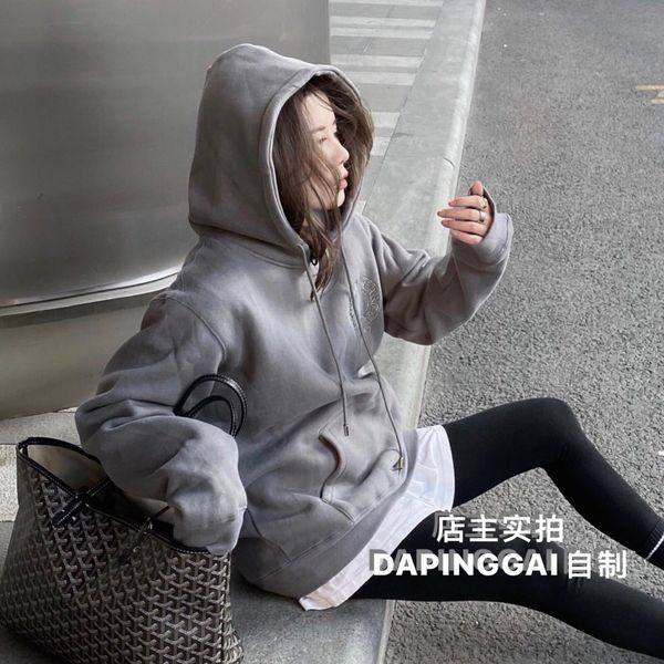 chao brand ch croxin sweater women's autumn os lazy style embroidery loose couple's sweater sleeve cement grey, Black
chao brand ch croxin sweater women's autumn os lazy style embroidery loose couple's sweater sleeve cement grey, Black