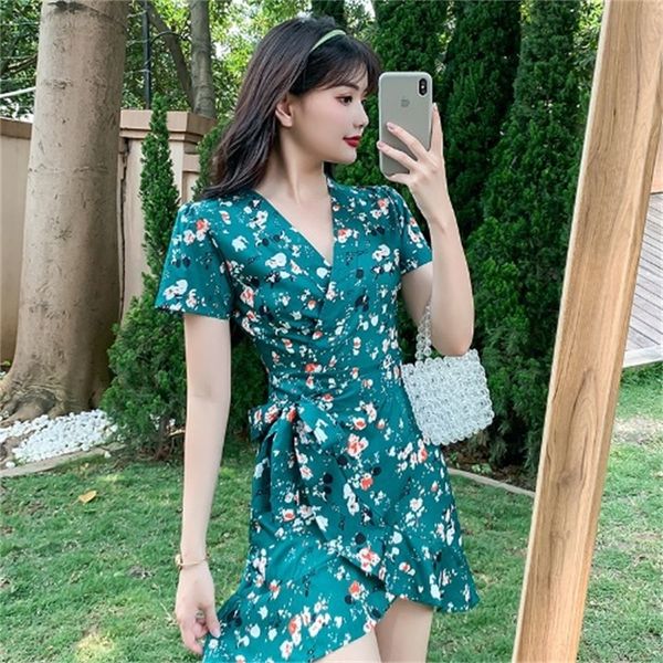 2021 new french retro crowd platycodon female show fine temperament small floral v-neck amendment dress high waist ny3m, Black;gray
2021 new french retro crowd platycodon female show fine temperament small floral v-neck amendment dress high waist ny3m, Black;gray