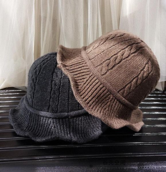 wide brim hats woman winter knitted warm bucket female dome stripe twist plush fisherman basin caps lotus leaf edge foldable soft bonnet, Blue;gray
wide brim hats woman winter knitted warm bucket female dome stripe twist plush fisherman basin caps lotus leaf edge foldable soft bonnet, Blue;gray