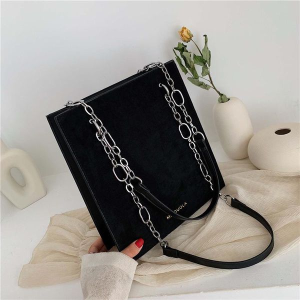 shoulder bags vintage fashion female large tote bag 2021 quality matte leather women's designer handbag capacity chain
shoulder bags vintage fashion female large tote bag 2021 quality matte leather women's designer handbag capacity chain