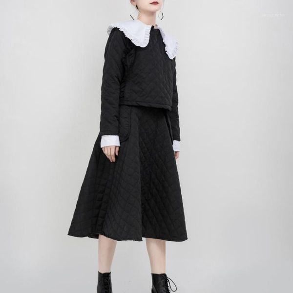 two piece dress women suits japan style white basic blouser and black cotton padded wrap outwear +black skirts with pockets sweet girls
two piece dress women suits japan style white basic blouser and black cotton padded wrap outwear +black skirts with pockets sweet girls