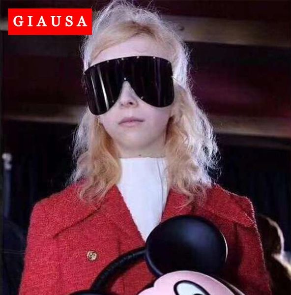2020 brand oversized sunglasses women men rivet sun glasses one-piece windproof goggles mirror sunglass uv400 zonnebril dames, White;black
2020 brand oversized sunglasses women men rivet sun glasses one-piece windproof goggles mirror sunglass uv400 zonnebril dames, White;black