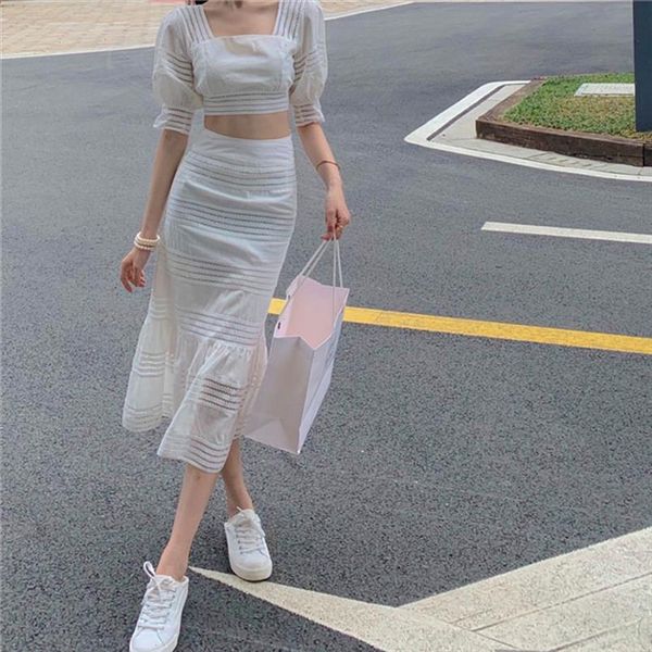 women hollow out square neckline backless crop bodice bow lace up high waist stripe empire ruffles hem skirt set, Gray
women hollow out square neckline backless crop bodice bow lace up high waist stripe empire ruffles hem skirt set, Gray