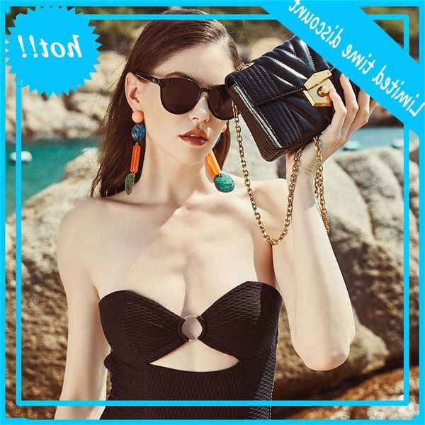 2021 xiaoxiangfeng embroidery chain new fashion leather messenger women's versatile one shoulder bag
2021 xiaoxiangfeng embroidery chain new fashion leather messenger women's versatile one shoulder bag