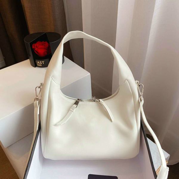 new women's handbag crossbody bags fashion style hobos shoulder bag medium size solid color with gift box #shelala
new women's handbag crossbody bags fashion style hobos shoulder bag medium size solid color with gift box #shelala