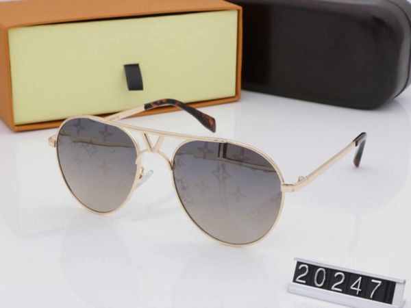 luxury women men woman brand sunglasses design metal vintage sunglasses woman fashion style square frame uv lens with original case, White;black
luxury women men woman brand sunglasses design metal vintage sunglasses woman fashion style square frame uv lens with original case, White;black