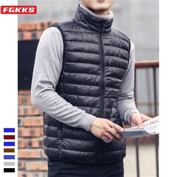 fgkks fashion brand men lightweight down vest autumn new men white duck down vests casual sleeveless down vest coats male 201204, Black
fgkks fashion brand men lightweight down vest autumn new men white duck down vests casual sleeveless down vest coats male 201204, Black