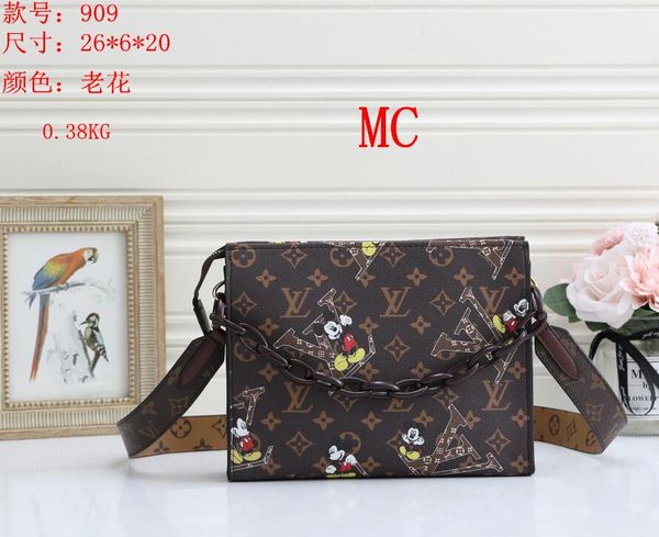 ladies thick chain handbag cartoon leather shoulder bag fashionable wide shoulder strap diagonal small square bag, Black;red
ladies thick chain handbag cartoon leather shoulder bag fashionable wide shoulder strap diagonal small square bag, Black;red