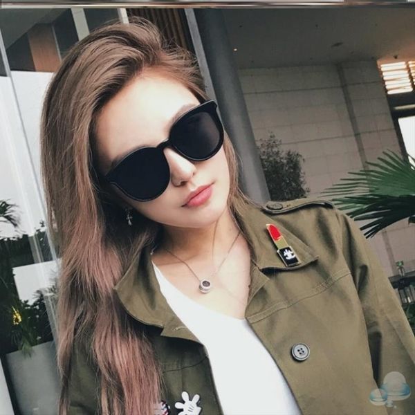korean version of black disco beach women ins holiday fashion sunglasses trend foreign style driving, White;black
korean version of black disco beach women ins holiday fashion sunglasses trend foreign style driving, White;black