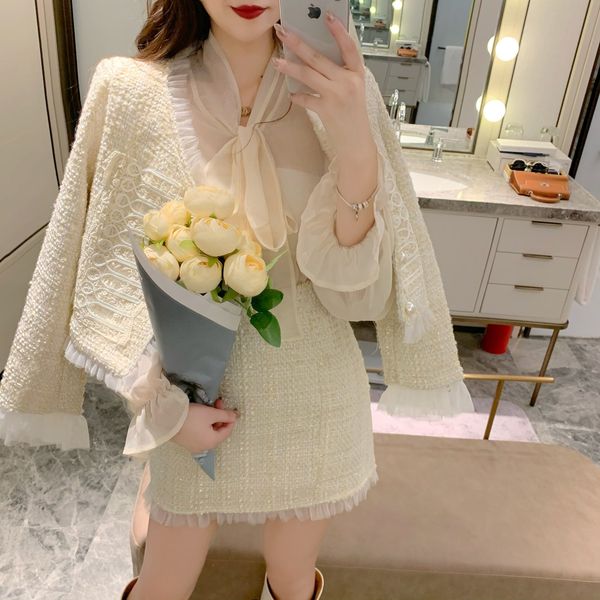 2020 autumn new tweed lace coat + high waist skirt 2-piece fashion suit for women
2020 autumn new tweed lace coat + high waist skirt 2-piece fashion suit for women