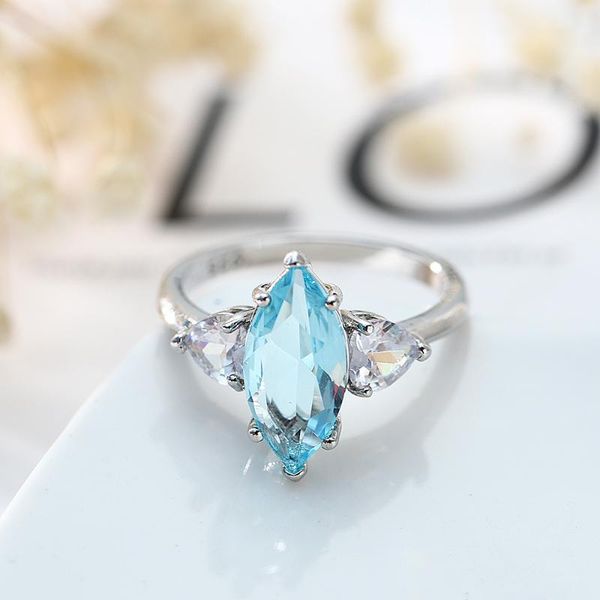 lovers simple zircon engagement rings for women silver color wedding rings austrian crystals jewelry, Golden;silver
lovers simple zircon engagement rings for women silver color wedding rings austrian crystals jewelry, Golden;silver