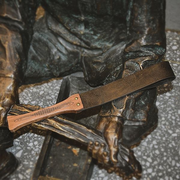 leather distressed cowhide quality luxury bat dog sexuelstoys wooden whip handle flirt couplesjouets bondage toys whips sm slav xrnq, Red;black
leather distressed cowhide quality luxury bat dog sexuelstoys wooden whip handle flirt couplesjouets bondage toys whips sm slav xrnq, Red;black