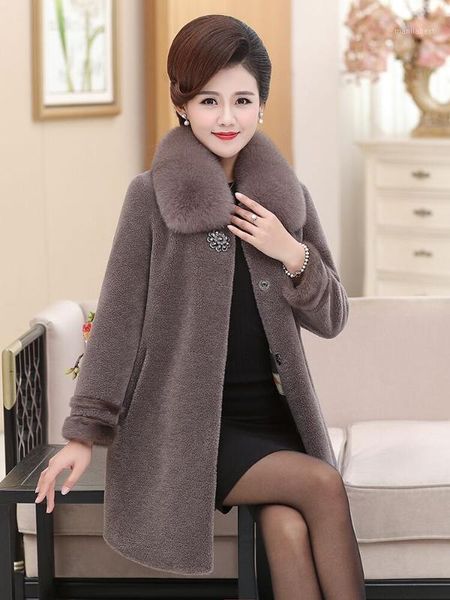 2020 women clothing winter outerwear real coats long sections fur collar fur coat 10221, Black
2020 women clothing winter outerwear real coats long sections fur collar fur coat 10221, Black