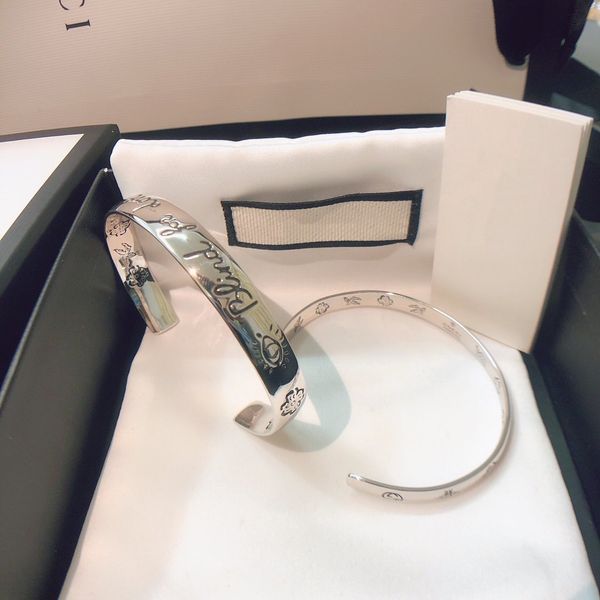 2020 new luxury jewelry pure silver jewelry, big-name atmospheric color effectively focus on the line of sight, high-end good quality, f, Golden;silver
2020 new luxury jewelry pure silver jewelry, big-name atmospheric color effectively focus on the line of sight, high-end good quality, f, Golden;silver