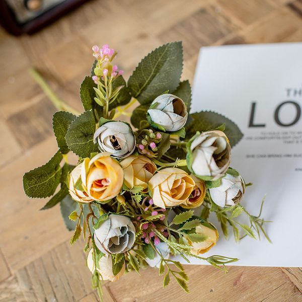 15 small roses artificial flowers small tea rose silk flowers wedding arch plastic flowers home decoration camellia bouquet
15 small roses artificial flowers small tea rose silk flowers wedding arch plastic flowers home decoration camellia bouquet