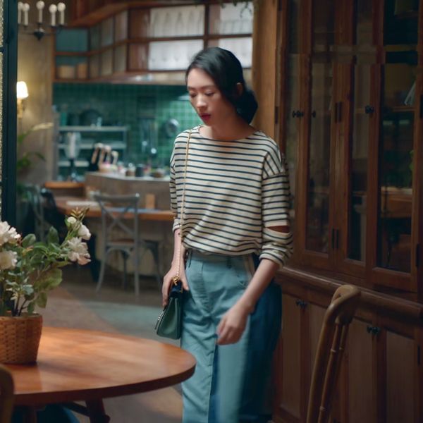 i6lnu the just tong line gu sleeve 30 same green stripe long jia t-shirt for women loose korean one coat t-shirt yao collar new style, White
i6lnu the just tong line gu sleeve 30 same green stripe long jia t-shirt for women loose korean one coat t-shirt yao collar new style, White