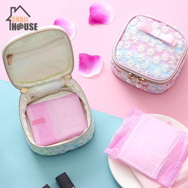 snailhouse girl heart cute mesh embroidery sanitary napkin coin earrings headset multi-function storage bag organizer
snailhouse girl heart cute mesh embroidery sanitary napkin coin earrings headset multi-function storage bag organizer