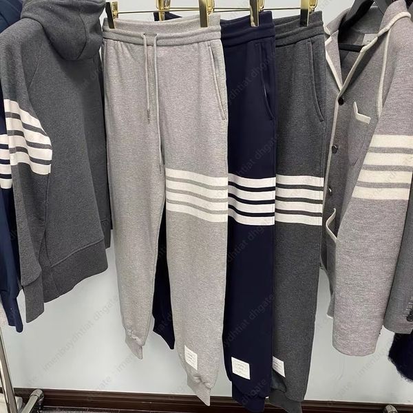 2022 fashion brand cotton trousers tb.thom classic 4-bar striped pants for men and women 9wrl, Black
2022 fashion brand cotton trousers tb.thom classic 4-bar striped pants for men and women 9wrl, Black