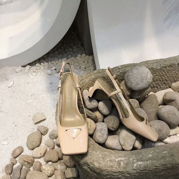 2021 women's dress shoes fashion flat head designer wedding banquet high heel leather luxury matching box size 35-41, Black
2021 women's dress shoes fashion flat head designer wedding banquet high heel leather luxury matching box size 35-41, Black