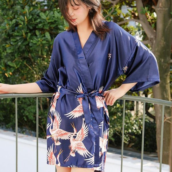 women's sleepwear imitation silk bathrobe for women 2021 summer thin homewear with belt half-sleeve mini bath robe printed nightwear1, Black;red
women's sleepwear imitation silk bathrobe for women 2021 summer thin homewear with belt half-sleeve mini bath robe printed nightwear1, Black;red