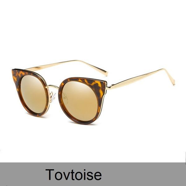 2021 new fashion sunglasses plastic and metal sunglass women designer sun glasses for ladies vintage mirror summer shade wd0847 dnb6, White;black
2021 new fashion sunglasses plastic and metal sunglass women designer sun glasses for ladies vintage mirror summer shade wd0847 dnb6, White;black