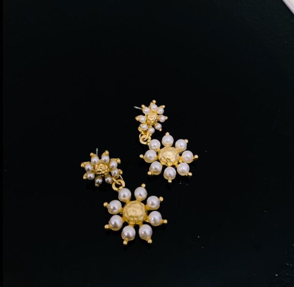 2020 the new vintage korean style sweet white pearl flower tassel earrings date birthday gift is suitable 506, Golden;silver
2020 the new vintage korean style sweet white pearl flower tassel earrings date birthday gift is suitable 506, Golden;silver
