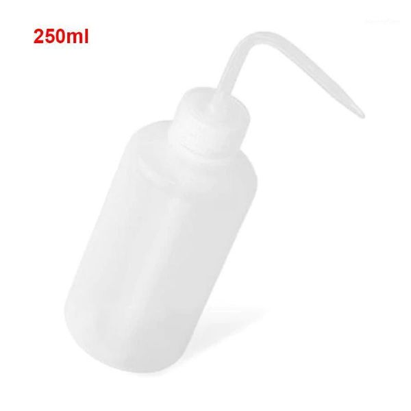 250 / 500ml white plastic eco-friendly curved mouth practical diffuser dispenser watering tools portable durable squeeze bottle1
250 / 500ml white plastic eco-friendly curved mouth practical diffuser dispenser watering tools portable durable squeeze bottle1