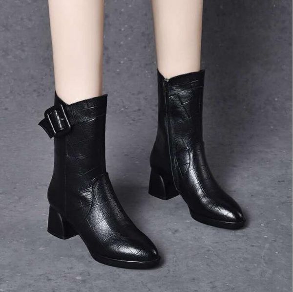 2020 winter new waterproof taizhong tube side zipper black thick-heeled boots mid-heel nude boots pointed toe plus velvet
2020 winter new waterproof taizhong tube side zipper black thick-heeled boots mid-heel nude boots pointed toe plus velvet