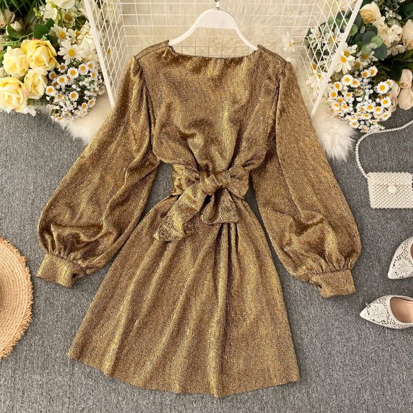 spring autumn women's bright color dress v-neck lantern sleeve gold bright silk lace retro dress female party dress gd205 201204, Black;pink
spring autumn women's bright color dress v-neck lantern sleeve gold bright silk lace retro dress female party dress gd205 201204, Black;pink