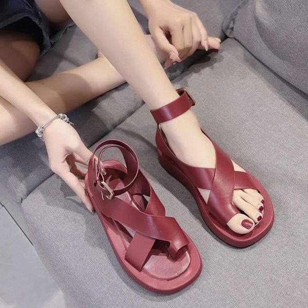 summer flat sandals casual pu clip-toe cross strap sandals fashion solid flip flops women dropshipping schoenen vrouw, Black
summer flat sandals casual pu clip-toe cross strap sandals fashion solid flip flops women dropshipping schoenen vrouw, Black