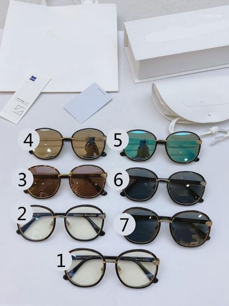fashion square sunglasses size:57-19-150 couple models from men classic uv protection round frame classic11, White;black
fashion square sunglasses size:57-19-150 couple models from men classic uv protection round frame classic11, White;black