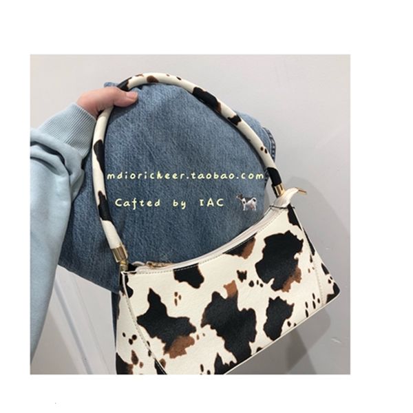 fashion cow pattern women shoulder bags designer handbags luxury pu leather messenger bag ladies dot small purse 2020 female sac
fashion cow pattern women shoulder bags designer handbags luxury pu leather messenger bag ladies dot small purse 2020 female sac