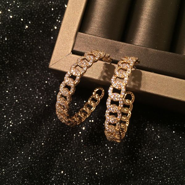 korean fashion classic luxury circle earring twist chain ring earring micro-inlaid zircon s925 silver needle
korean fashion classic luxury circle earring twist chain ring earring micro-inlaid zircon s925 silver needle