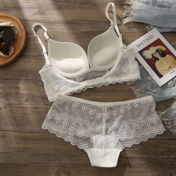 large open u-shaped back bra with thick upper support small chest a cup underwear without steel ring summer single button, Black;white
large open u-shaped back bra with thick upper support small chest a cup underwear without steel ring summer single button, Black;white