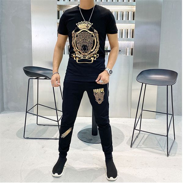 high-quality diamond 2020t-shirt suit casual sportswear men's 2-piece handsome design 1022, Gray
high-quality diamond 2020t-shirt suit casual sportswear men's 2-piece handsome design 1022, Gray