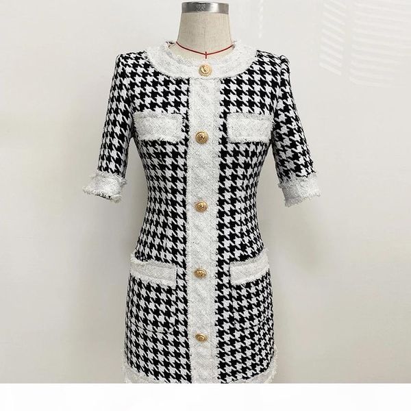 2019 autumn and winter the latest european and american temperament round neck lion buckle tassel rough tweed houndstooth dress, Black
2019 autumn and winter the latest european and american temperament round neck lion buckle tassel rough tweed houndstooth dress, Black