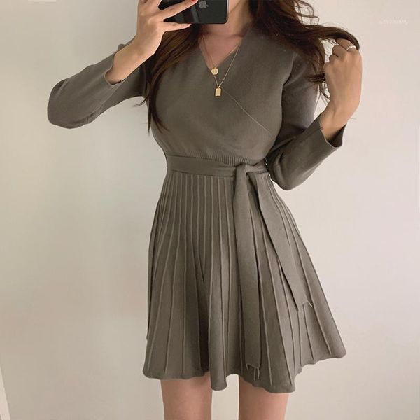 coigarsam french style knitting women dress belt v-neck dresses gray black 82771, Black;gray
coigarsam french style knitting women dress belt v-neck dresses gray black 82771, Black;gray