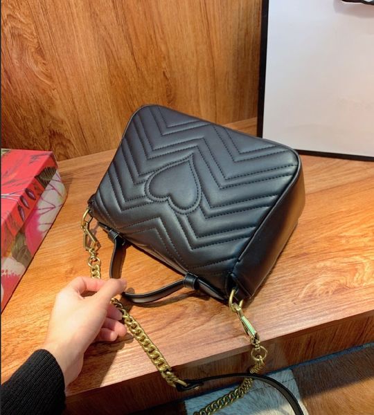 fashion diagonal shoulder bag 21 designer new letter wave pattern cross body trendy lady high-quality chain handbag wf2012101
fashion diagonal shoulder bag 21 designer new letter wave pattern cross body trendy lady high-quality chain handbag wf2012101